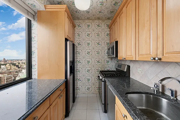 Sold by SERHANT. | media 12