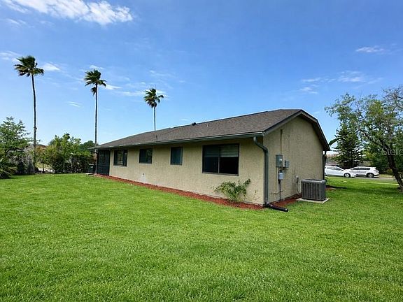 2nd image of 6377 Myrtlewood Rd
