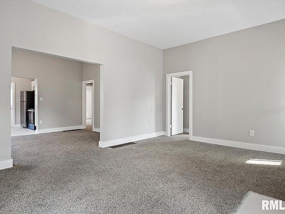 4th image of 1520 S Spring St