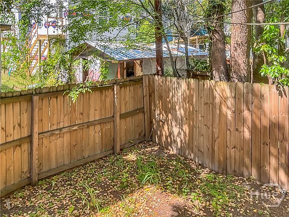 5th image of 206 W 39th St