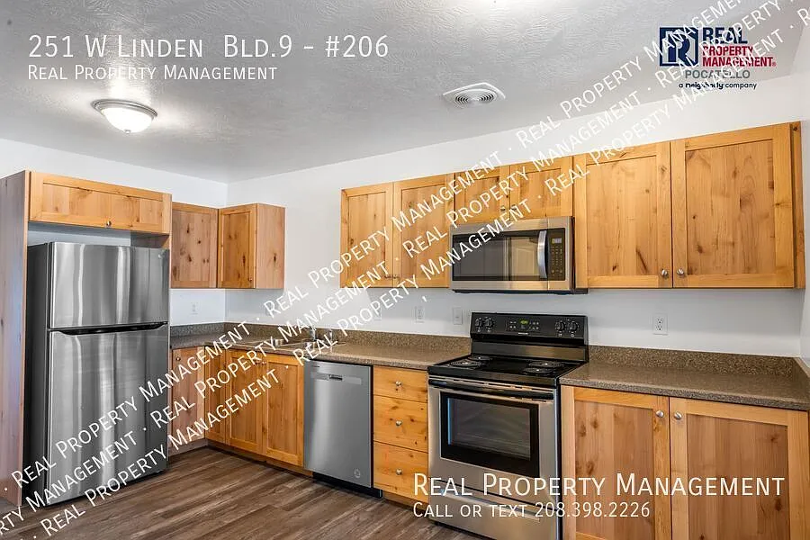 Pet Negotiable - 3 Bedroom 1 Bath Apartment - Fiber Internet — Photo 2