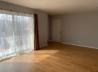 14441 Lamon Ave APT 2S, Midlothian, IL 60445