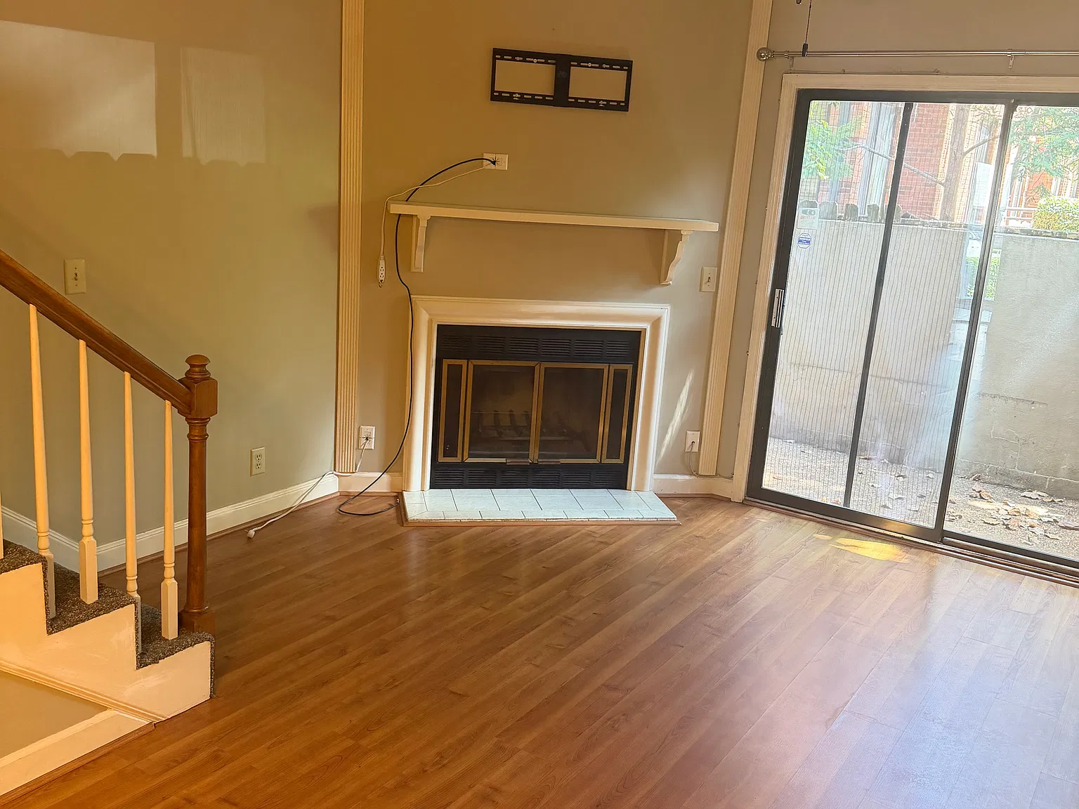 2 bed, 1.5 bath, 1028 sqft, $1,700 — Photo 4