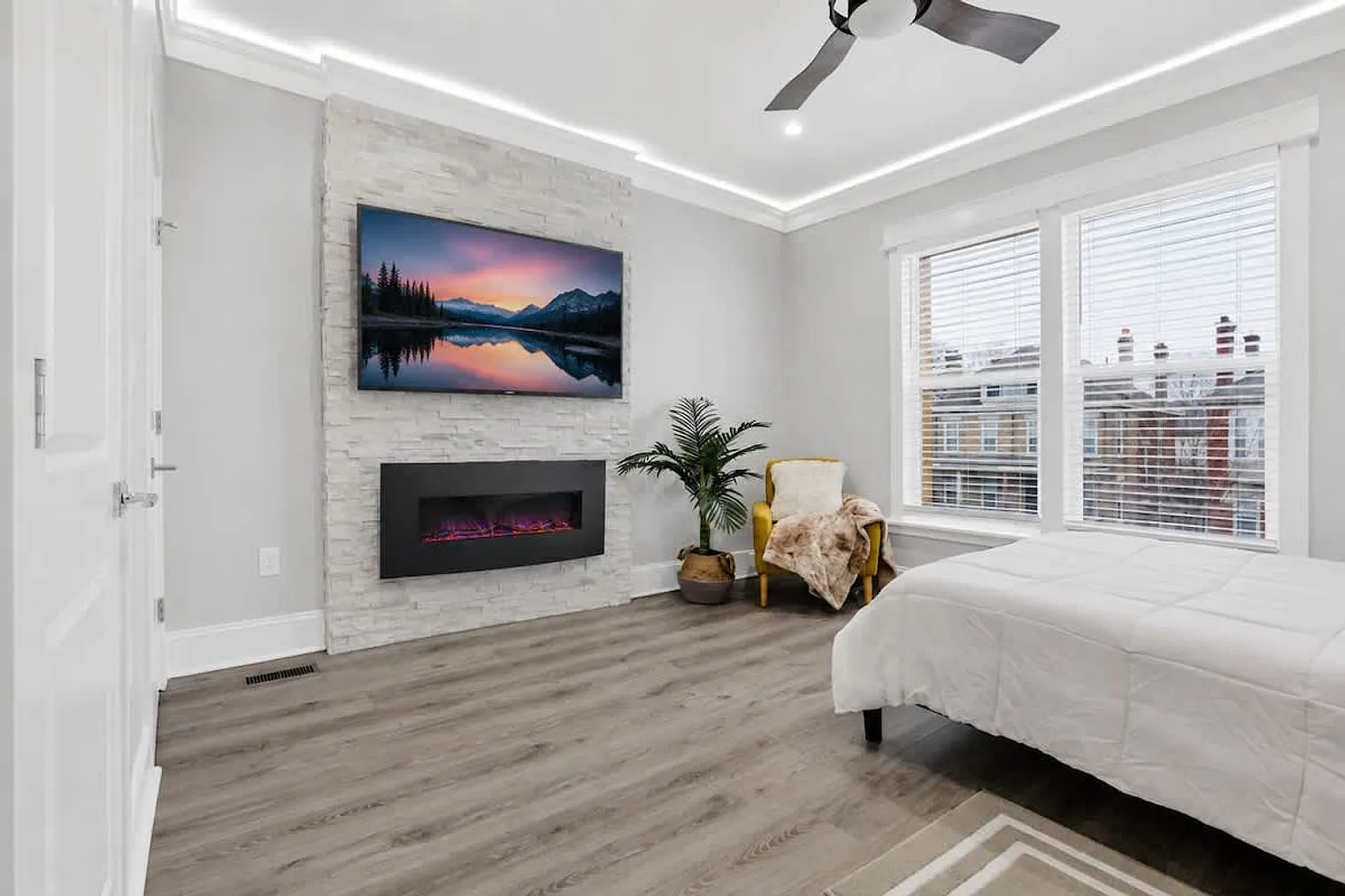 4 bed, 3.0 bath, $4,535 — Photo 3