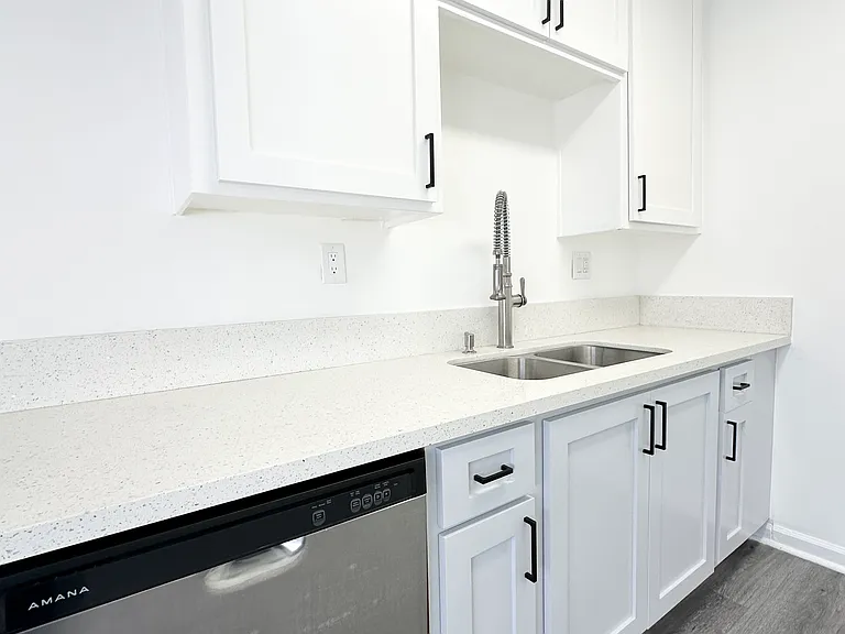 6795 N Paramount Blvd #14 — Photo 1