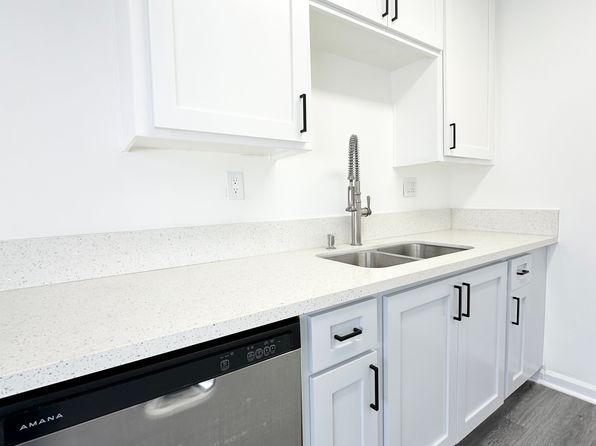 6795 N Paramount Blvd #14