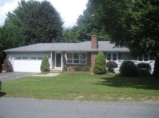 17 Lloyd Ave, Belchertown, MA 01007