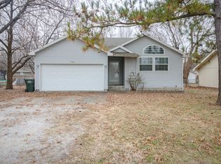 1108 Killingsworth Ave, Bolivar, MO 65613