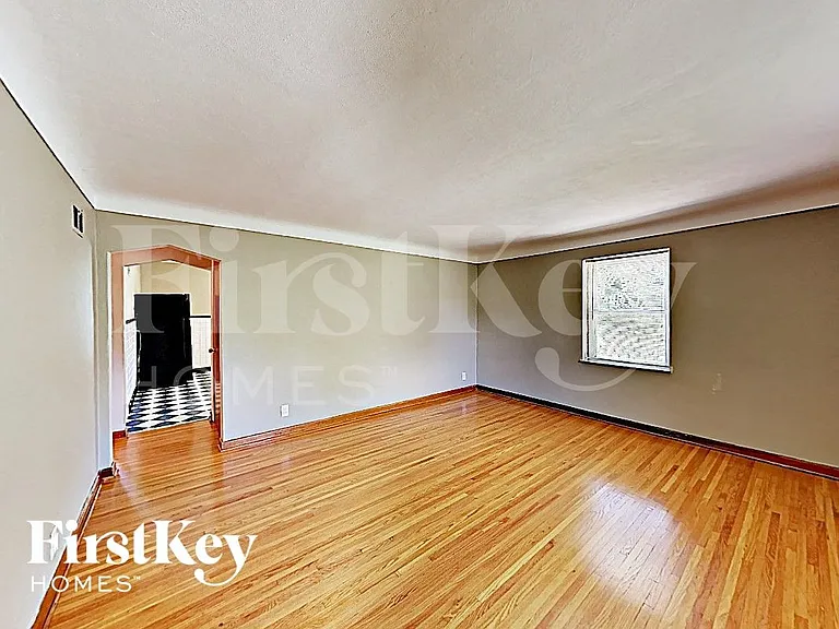 11251 Old Halls Ferry Rd — Photo 2