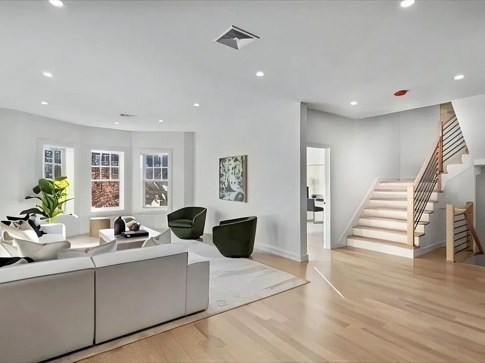 216 Commonwealth Ave #4