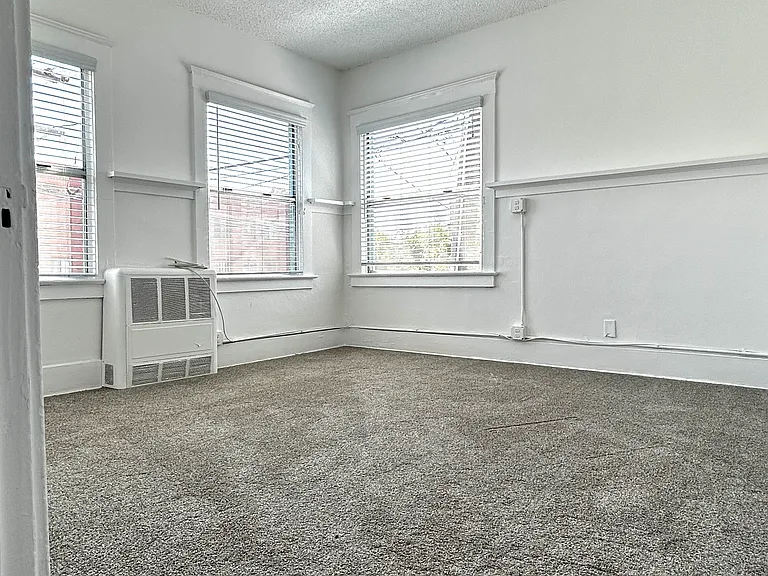 54 Rose Ave #7 — Photo 3