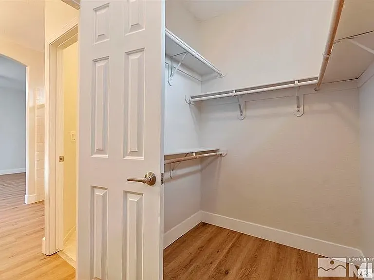 9725 Cattail Cir — Photo 10