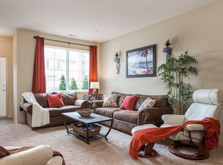 8555 Boulder Dr, West Des Moines, IA 50266