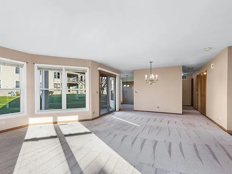 2516 Live Oak Ln — Photo 9