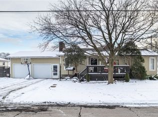 245 5th St NE, Barberton, OH