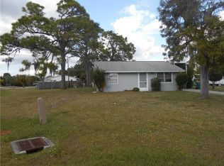 602 Hartford Dr NW, Port Charlotte, FL 33952