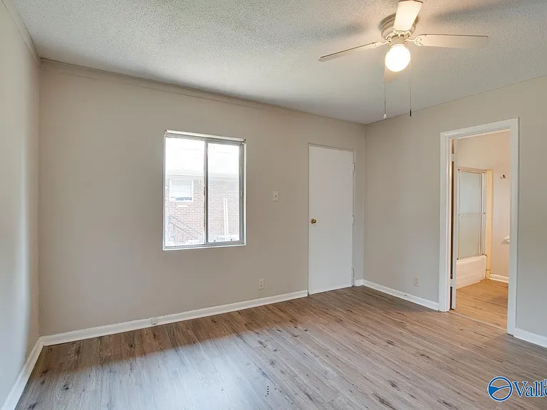 1330 Oshaughnessy Ave NE #A — Photo 27