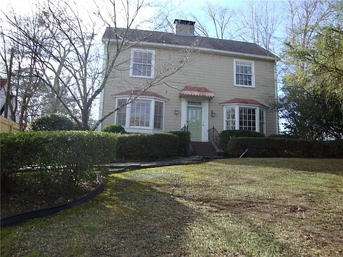 3644 Kingsboro Rd NE #B Photo 1