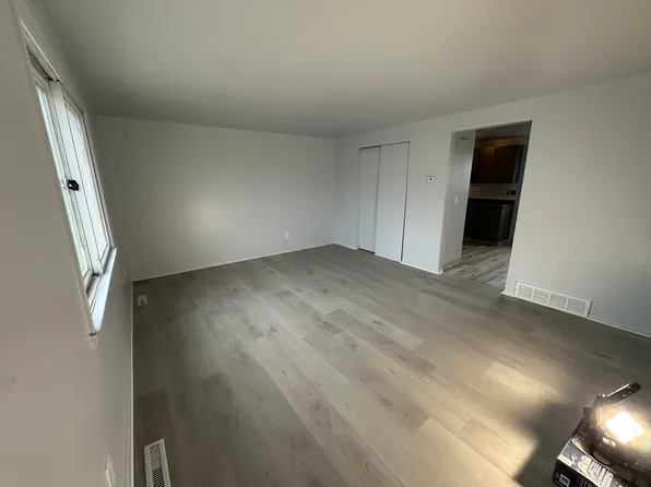 51 Creekside Dr #A, Buffalo, NY 14227