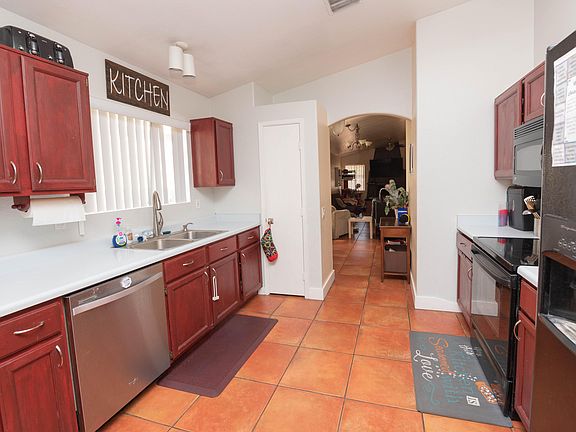 4th image of 8176 N Wheatfield Dr