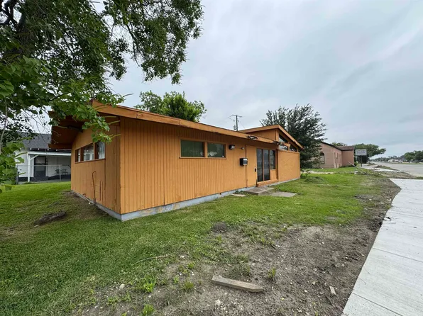 1048 Woodworth Blvd, Pt Arthur, TX 77640