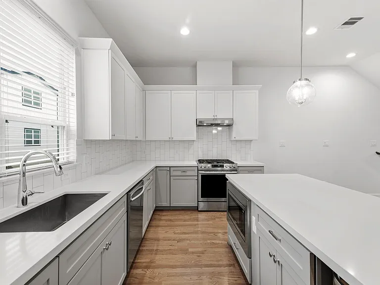1047 Timbergrove Yards Ln — Photo 22