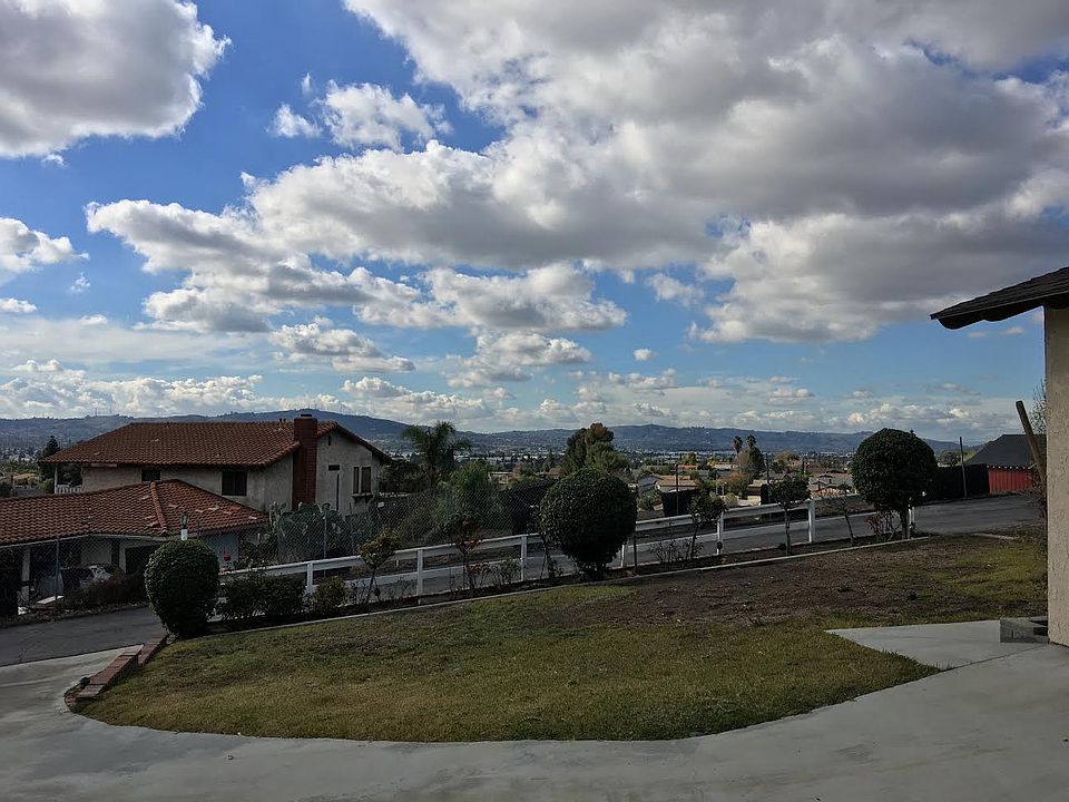 1st image of 455 Camino De Gloria