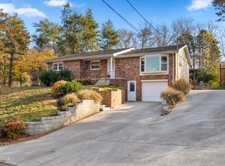 105 Daniel Ln, Oak Ridge, TN 37830