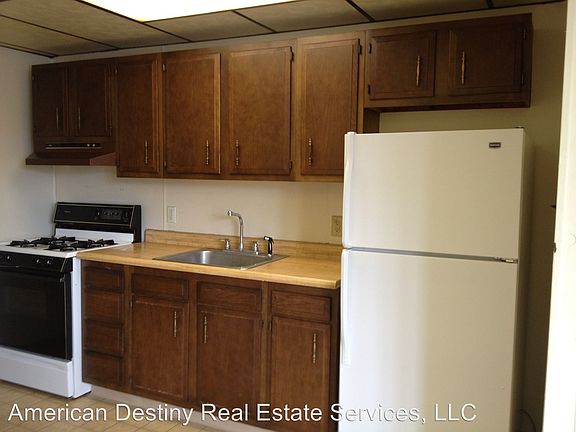 3rd image of 301 W Maiden St