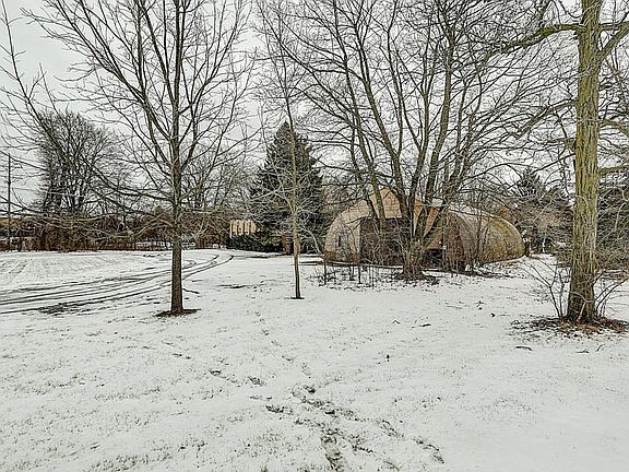 5th image of 3909 Northwestern Ave