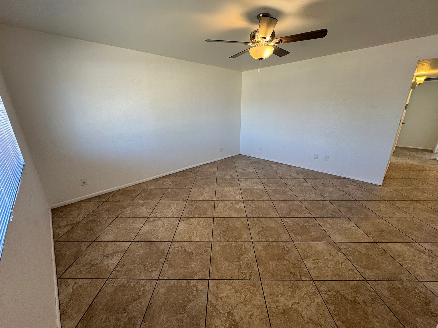 3 bed, 1160 sqft, $1,795 — Photo 3