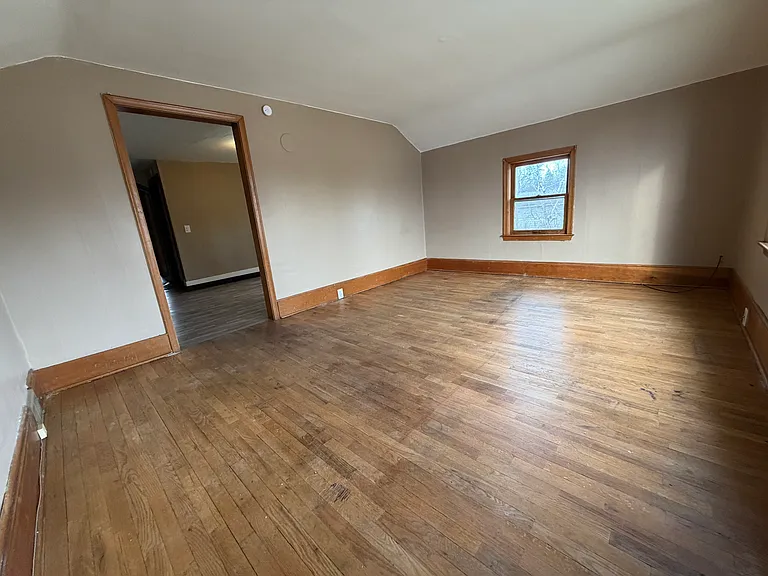 909 Mackinaw St #2 — Photo 8