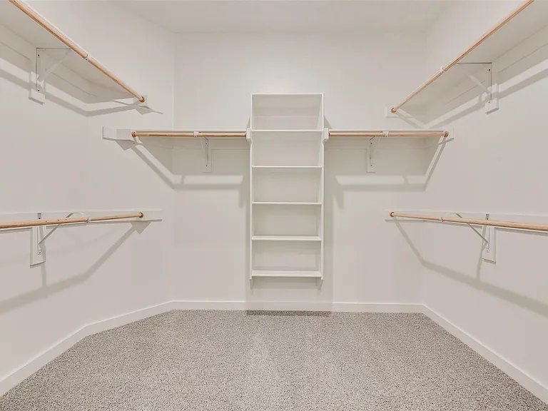 704 Summerberry Dr — Photo 10