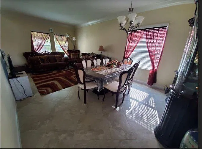 5 bed, 3150 sqft, $4,750 — Photo 3