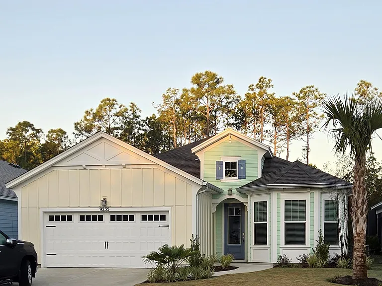9235 Paradise Dr — Photo 2