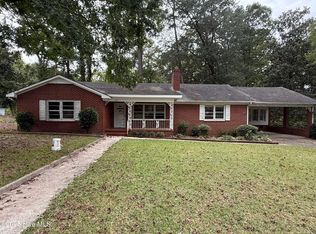 807 Stewart Ave, Clinton, NC 28328