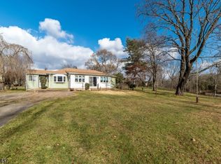 576 Woolf Rd, Milford, NJ 08848