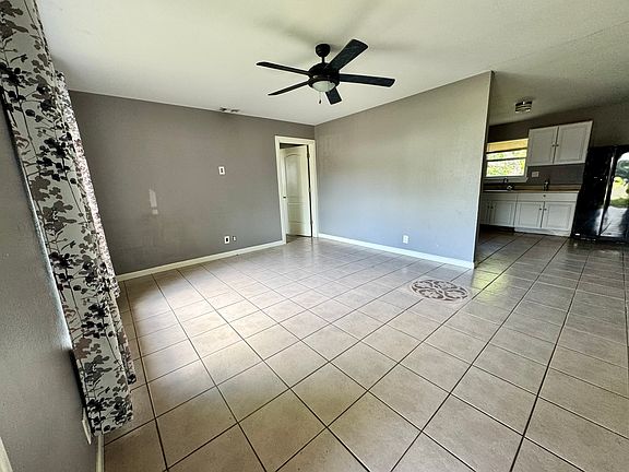 2nd image of 122 Chesley Dr