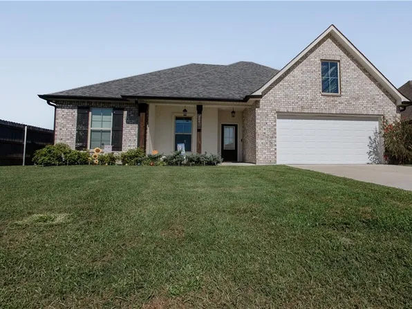 200 Cypress Bnd, Belle Chasse, LA 70037
