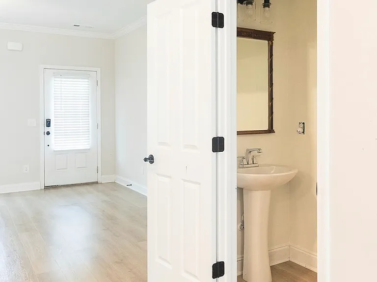 1021 Milson Ln — Photo 11