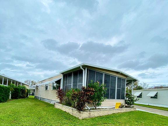 5th image of 3901 Bahia Vista St #105