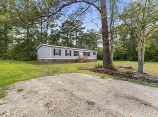 311 Swinson Rd, Maple Hill, NC 28454