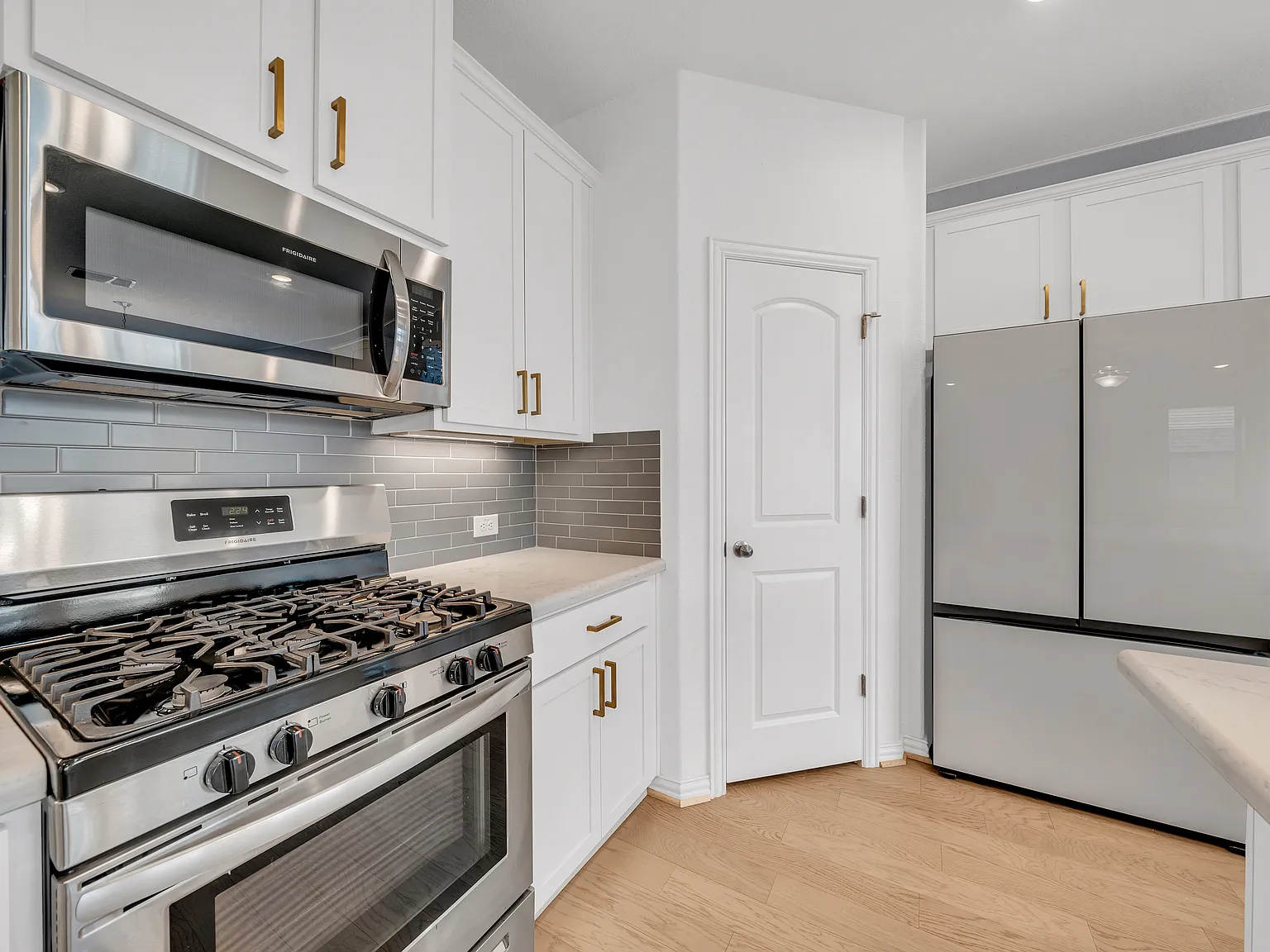 2050 Egret Ave — Photo 3