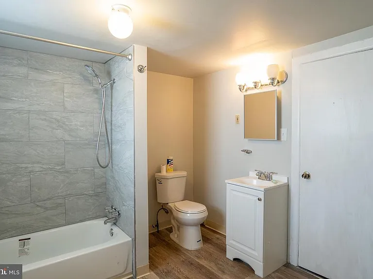 1420 S Hicks St — Photo 11