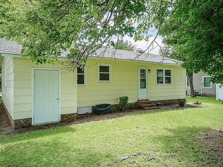 540 Lincoln Dr — Photo 16