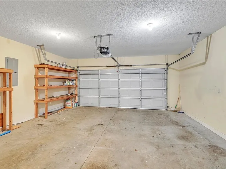 256 Savannah Ln — Photo 14
