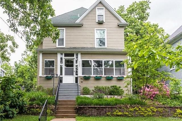 Mapleです。 7367 Maple Ave, Saint Louis, MO 63143 | Zillow