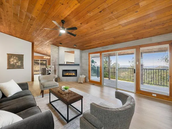 5800 McKinley Dr, Garden Valley, CA 95633