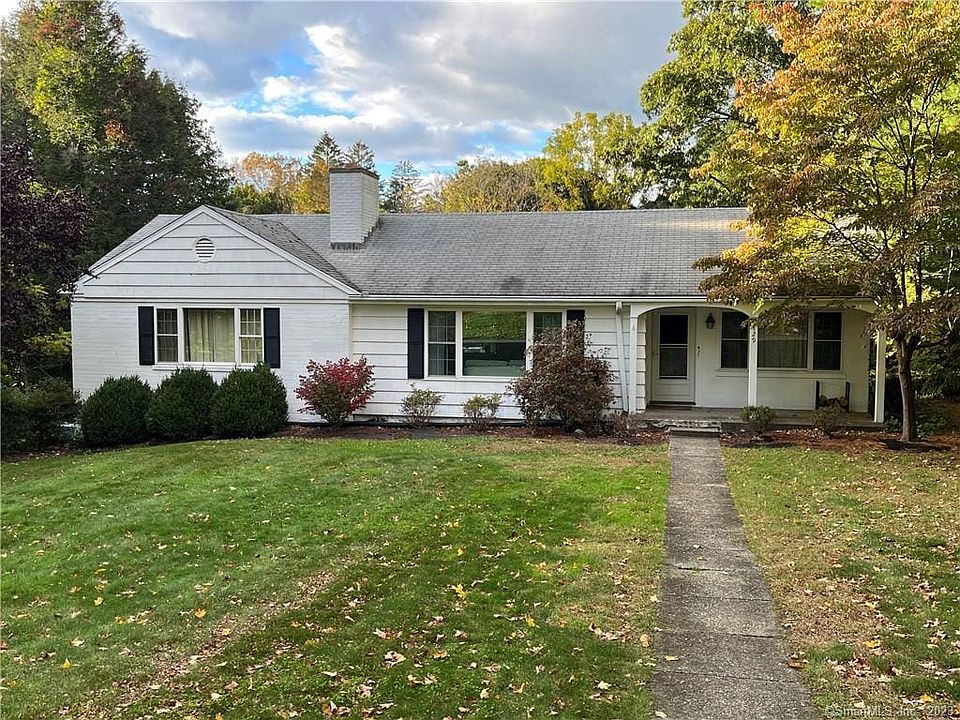 1st image of 129 Buttonball Rd