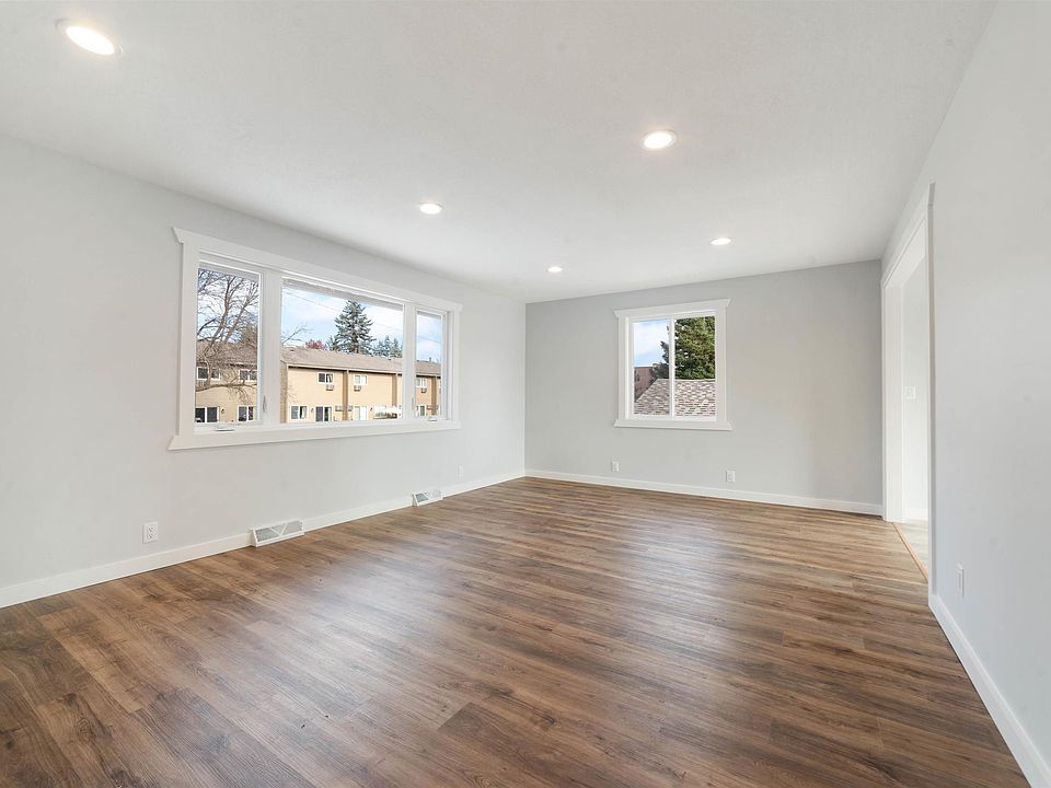 1706 Sahlman Ave, Cloquet, MN 55720 Zillow